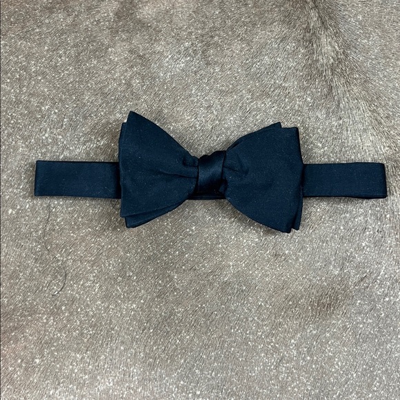 Brooks Brothers Makers Silk Black Bow Tie Evening Formal Cocktail Tie